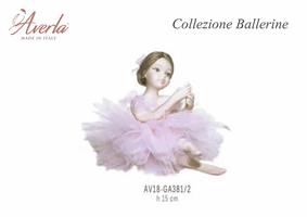 Ballerina Seduta Con Fascia In Testa E Chignon Rosa Media H.15 Cm Completa Di Scatola Trofeo