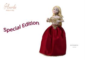 Dama In Piedi In Porcellana Di Capodimonte Vestito Velluto Rosso h.22Cm Completa Di Scatola Cilindrica