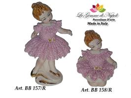 Bimba In Ginocchio