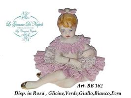 Bimba Seduta Gambe Su Lato Di Ceramica Completa Di astuccio Cm 10x10 Disponibile Su Richiesta In Altri Colori