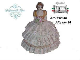 Damina Carol Con Bouquet 3 Rose In Capodimonte 14 Cm Completa di Astuccio Disponibile Anche In Altri Colori