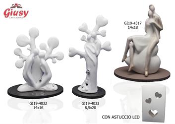 Coppia Sposi In Porcellana Su Base In Legno Con Coccinella In Argento 14x16 Cm Completo Di Astuccio Led