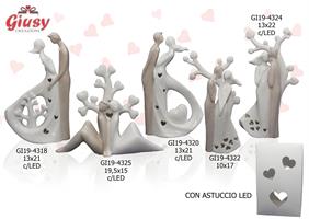 Coppia Sposi In Porcellana Con Albero Della Vita Con Led 19,5x15 Cm Completo Di Astuccio Led