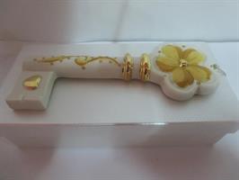 Chiave In Capodimonte Con Paticolari In Giallo e Oro