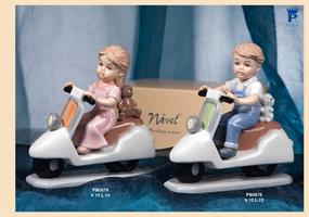 Bimba Su Scooter 13Cm Porcellana Navel 1*36