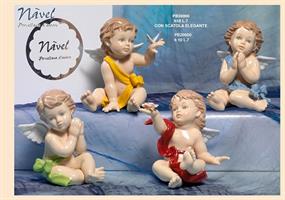 Angelo Seduto 4 Soggetti Assortiti In  Porcellana Navel H.10 Cm 4*24