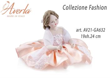 Bambola Max Con Vestito In Raso In Porcellana Di Capodimonte Collezione Fashion 19xh.24 Cm Completa Di Astuccio