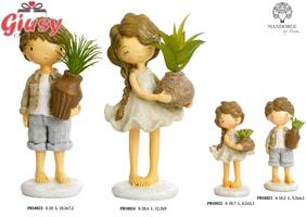 Bimba Spiritosa Con Piantina In Resina H.20,4 Cm 2*18