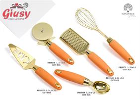 Paletta Per Dolce In Metallo E Plastica Colore Pesca 24,5 Cm Completa Di Scatola 1*36
