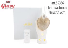 Profumatore Cuore Su Mano In Prcellana Con Led 8x6xh.15 Cm Completo Di Astuccio Ed Essenza 1*36