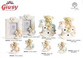 Calamita Orsetto Lana Con Cavallo A Dondolo Celeste In Resina H.5,5 Cm 24*240