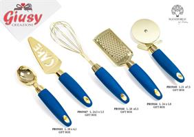 Frusta Impastatrice In Metallo Con Manico In Plastica Blu H.28,5 Cm Con Scatola 3*36