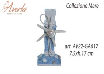 Candeliere Con Decoro Marino Avion In Porcellana Di Capodimonte 7,5xh.17 Cm Completo Di Astuccio Cilindro Collezione Mare