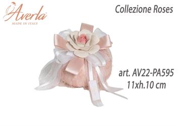 Puffo Con Rosa Grande In Porcellana Di Capodimonte 11xh.10 cm Collezione Roses