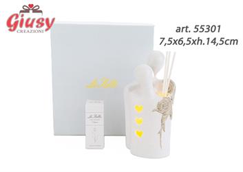 Profumatore Coppia Sposi Led In Porcellana 7,5x6,5xh.14,5cm Con Astuccio Ed Essenza 1*36