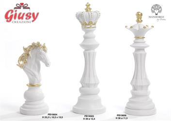 Re Degli Scacchi In Resina Colore Bianco Con Riporti Oro H.39 Cm 1*8