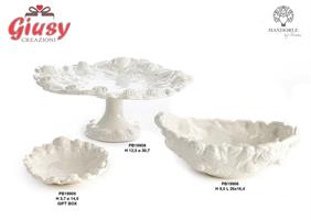 Piattino In Ceramica Con Rose In Rilievo Color Bianco H.14,5 Cm Completo Di Scatola 1*24