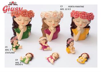Bimbe In Resina 3 Soggetti Assortiti 4xH.4,7 Cm 12*144