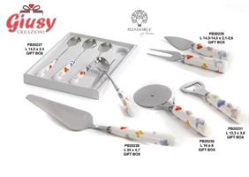 Set 2 Pezzi Per Formaggio In Porcellana Decoro Farfalle H.14,5 Cm Completo Di Scatola 2*32
