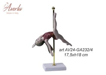 Ginnasta Poldance In Porcellana Di Capodimonte Con Body Fuxia 17,5xH.18 Cm Completa Di Scatola Cilindrica