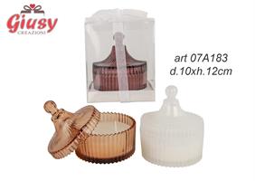 Potiche In Vetro Con Candela Profumata 3 Soggetti Assortiti Diametro 10,5xH.12 Cm Completo Di Scatola In Pvc 3*18