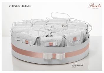 Cesto Con 22 Borsette Portaconfetti In Pizzo Bianco 11x7 Cm Collezione Les Dames