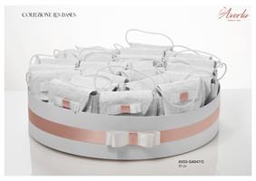 Cesto Con 22 Borsette Portaconfetti In Pizzo Bianco 11x7 Cm Collezione Les Dames