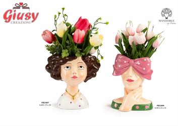Vaso A Forma Di Mezzobusto In Resa Con Tulipani In Plastica, 40 Cm