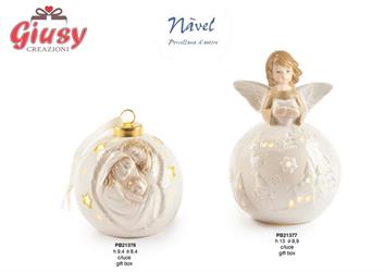 Angelo Con Cuore Su Sfera Natalizia In Porcellana Navel Con Luce Led H.13 Cm Completo Di Scatola 4*24