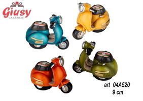 Scooter In Resina Quattro Colori Assortiti, 9 Cm   4*96