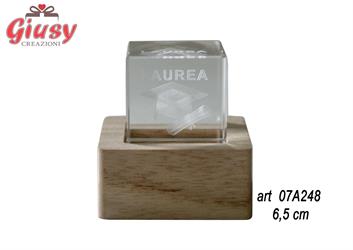 Cubo Cristallo Su Base Legno Con Led, Cm 6X6 Decoro Laurea