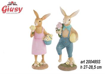 Conigli Con Fiori, Due Soggetti Assortiti In Poliresina H27 Cm e 28 Cm  4*12