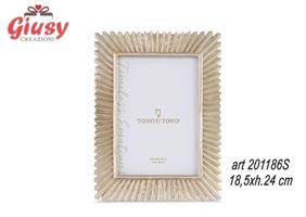 Portafoto Raggi In Resina Color Champagne 18,5xH.24 Cm 1*24